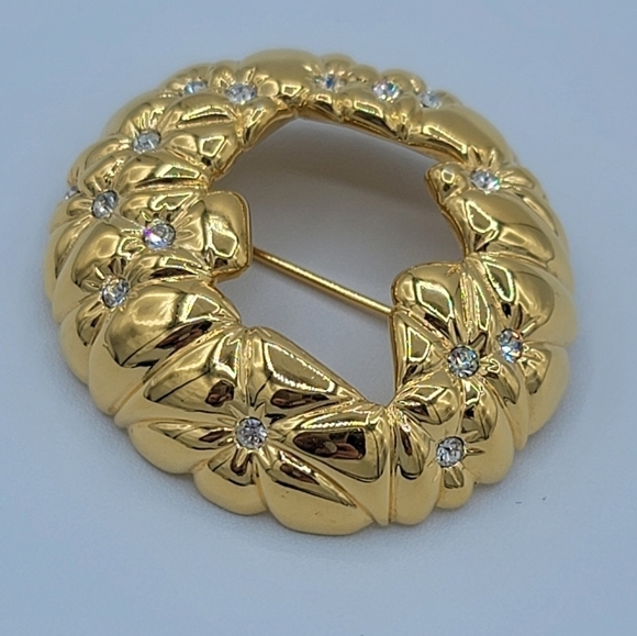 Swarovski Swan Vintage Gold Tone Crystal Brooch #847 - Picture 5 of 11